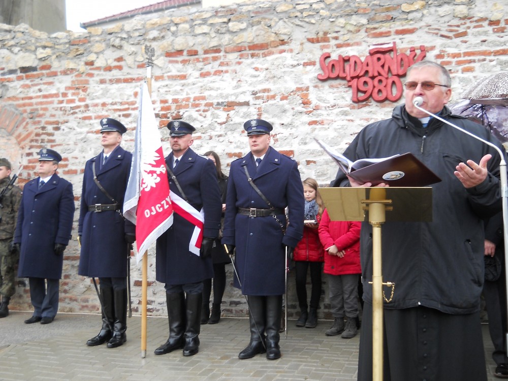 `Chwała bohaterom!`